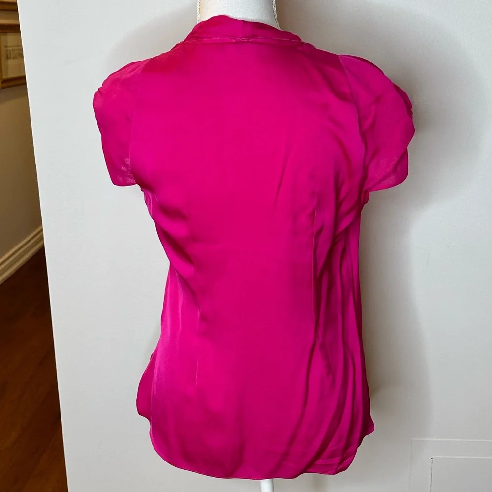 Elie Tahari Fuchsia Short Sleeve Silk Blouse Sz. S - Picture 2 of 4